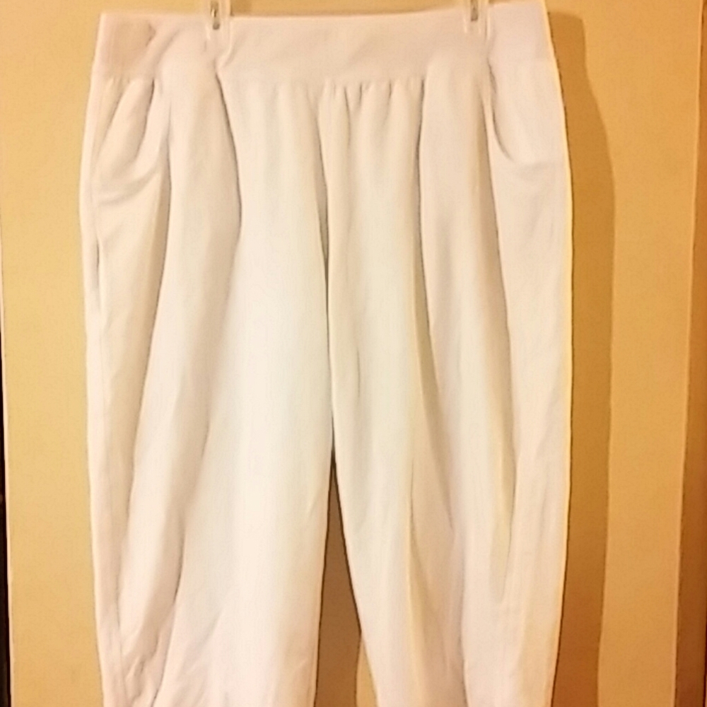 Women's Capris